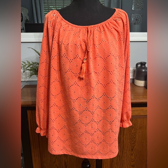 Rafaella Women’s Eyelet Bohemian Style Top - Picture 2 of 7